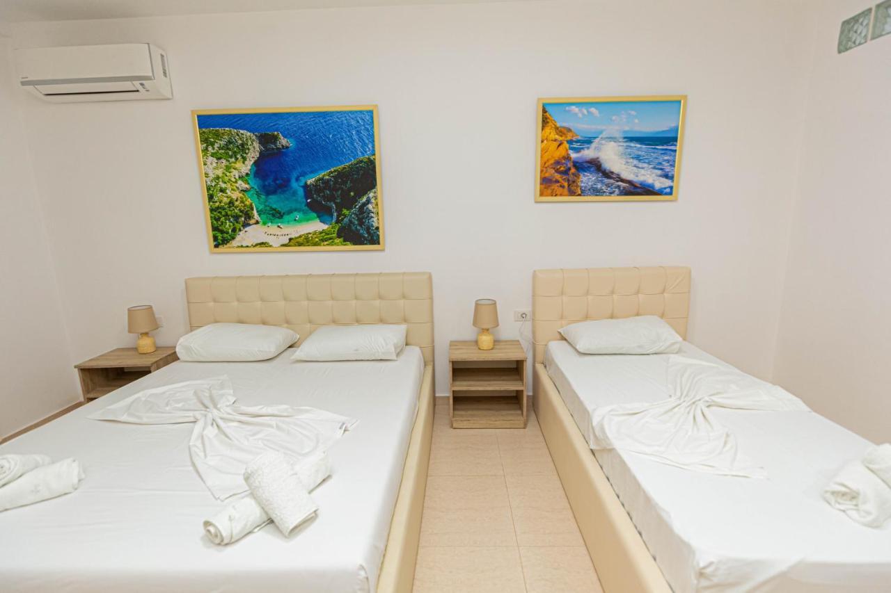 Jordan'S Hotel Vlore Luaran gambar