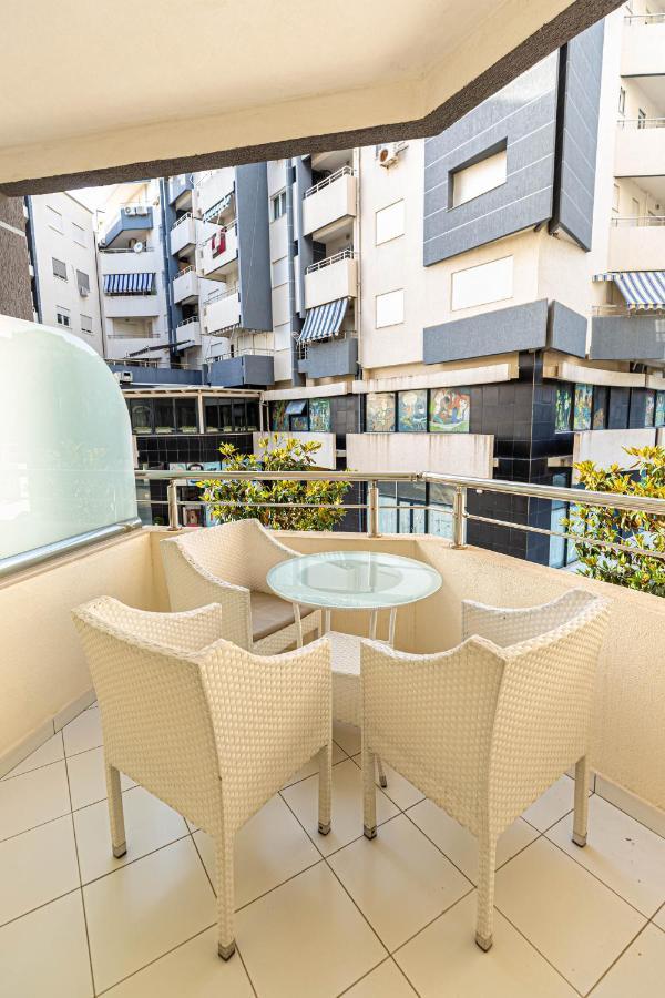 Jordan'S Hotel Vlore Luaran gambar