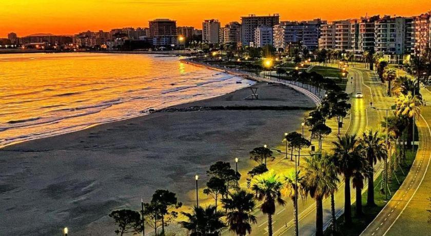 Jordan'S Hotel Vlore Luaran gambar