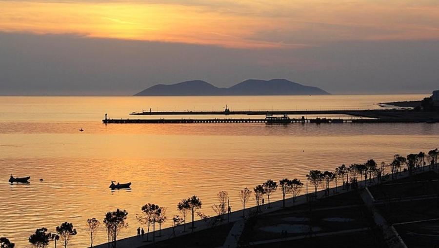 Jordan'S Hotel Vlore Luaran gambar