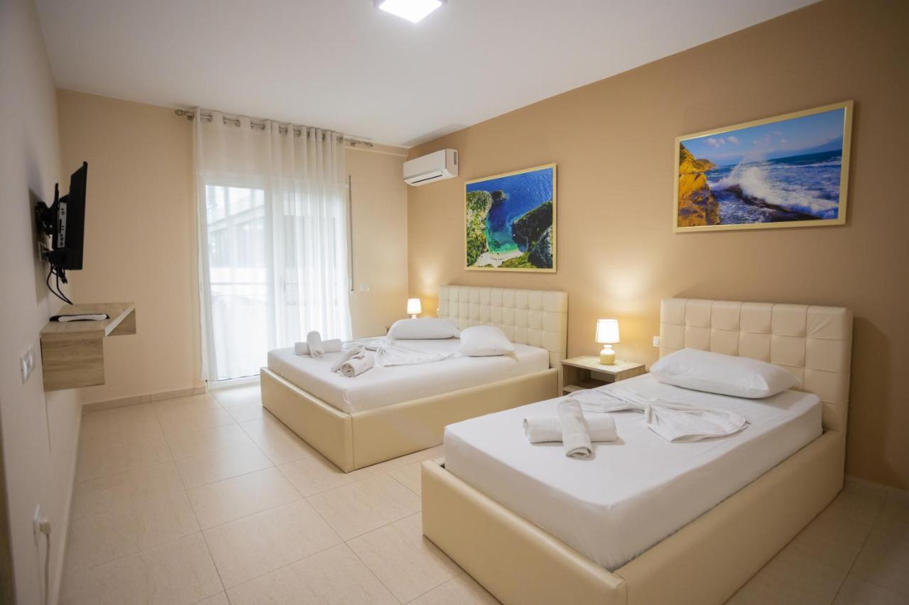 Jordan'S Hotel Vlore Luaran gambar