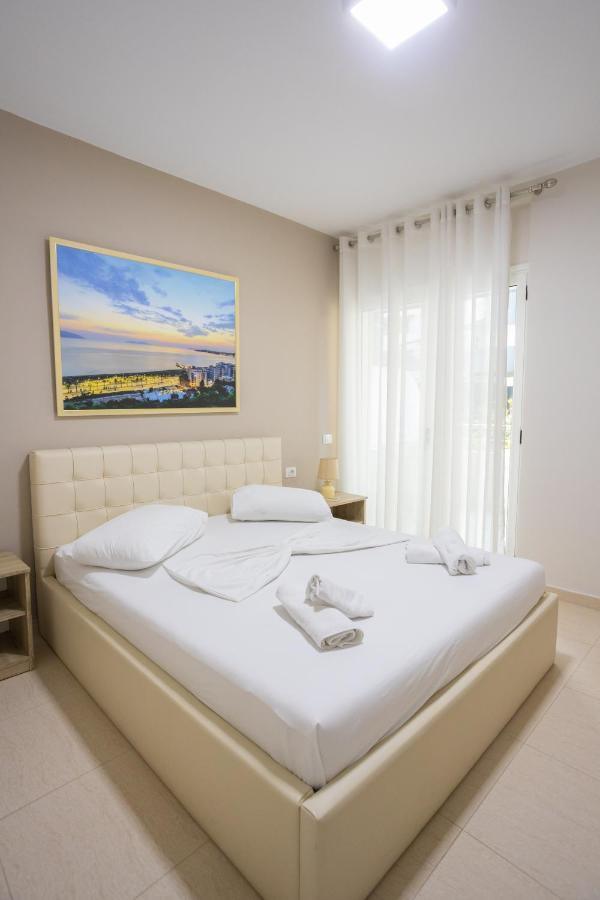 Jordan'S Hotel Vlore Luaran gambar