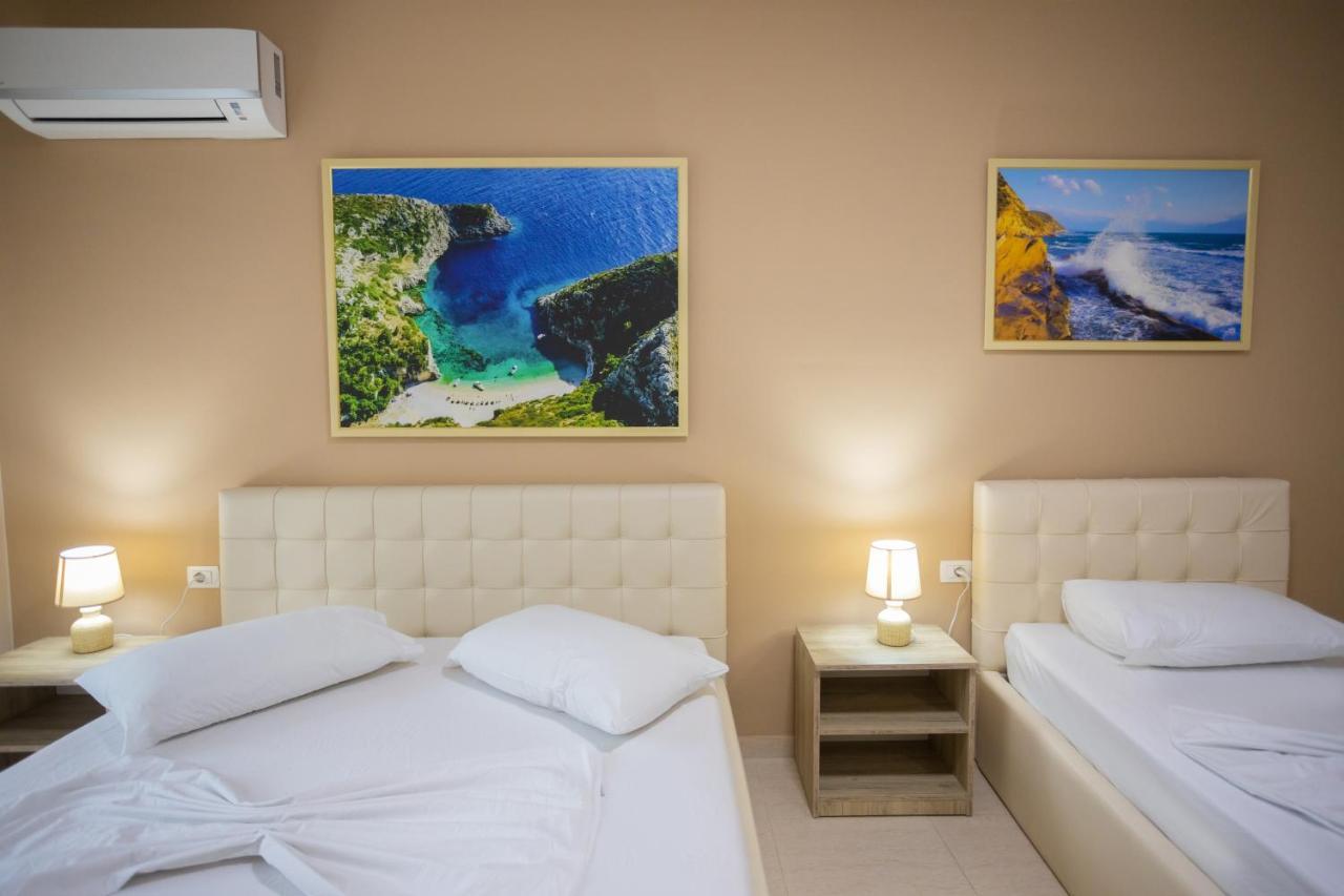 Jordan'S Hotel Vlore Luaran gambar